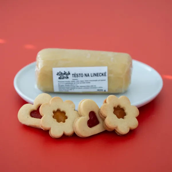 Fotografie – Těsto na linecké (2/2)