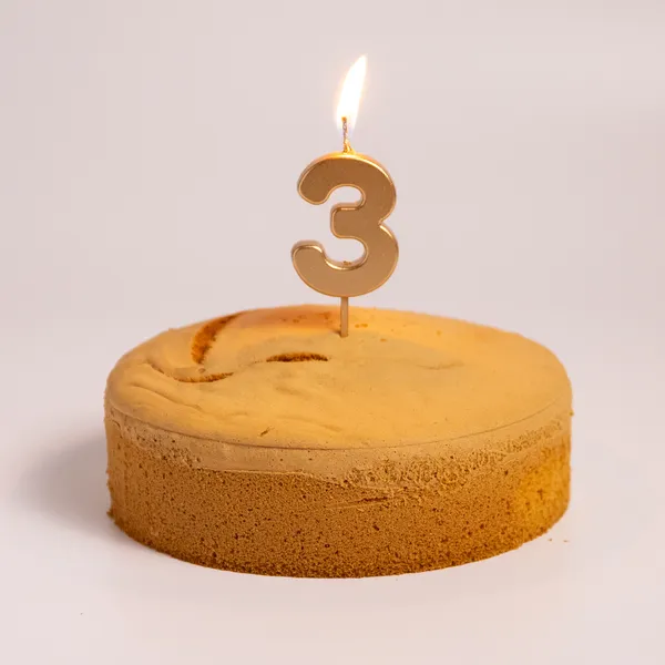 Fotografie – 3 - zlatá číslicová svíčka (4,5cm)  (2/2)