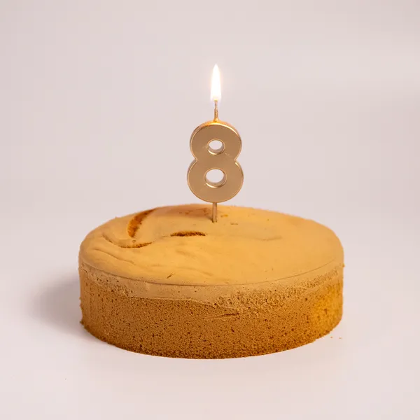 Fotografie – 8 - zlatá číslicová svíčka (4,5cm)  (2/2)