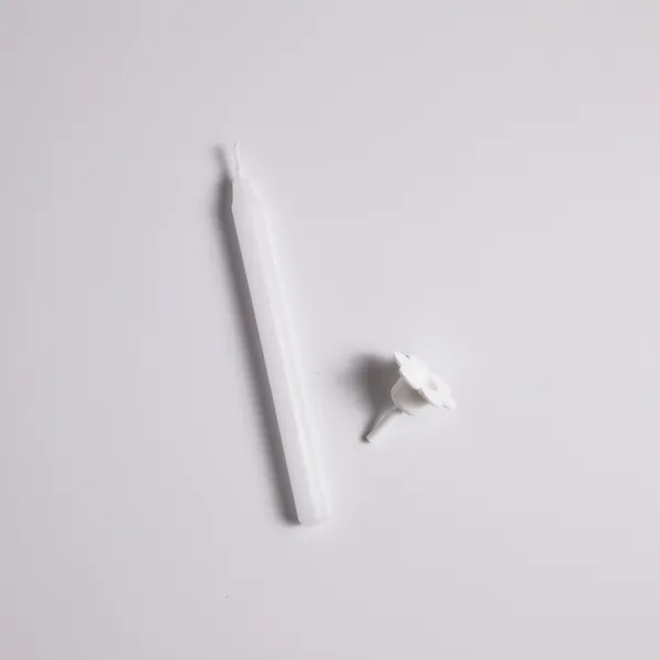 Fotografie – Dortová svíčka bílá 10 cm (1/2)
